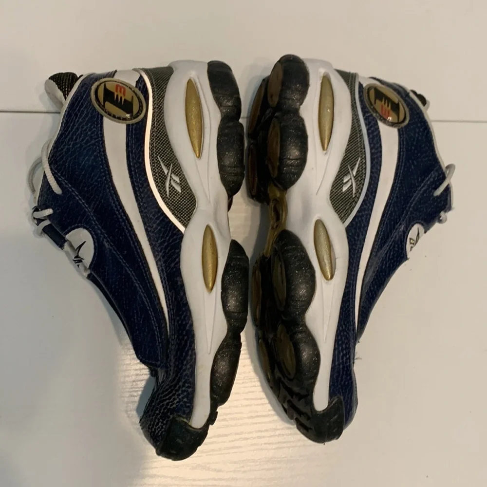 Vintage 1997 Reebok Allen Iverson Women's size 6
